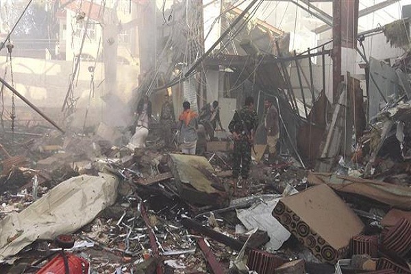 140 Civilians Killed in Saudi Airstrikes on Funeral Ceremony in Sana’a
