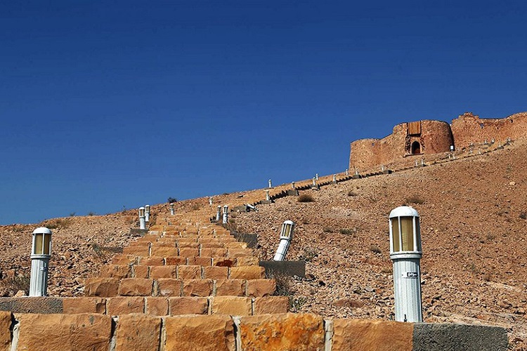 «قلعه جلال الدین» دژی نظامی در دل بیابان