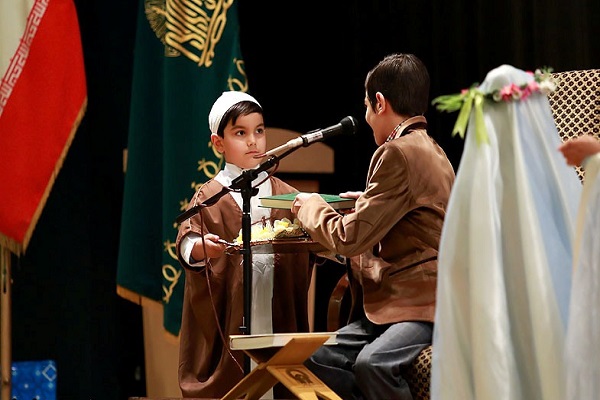 المسابقة القرآنیة تعدّ إحدى أهم أدوات أنس طلاب المدارس بالقرآن