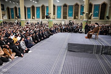 Eulogists Meet with Leader of Islamic Revolution on Hazrat Zahra Birth Anniversary