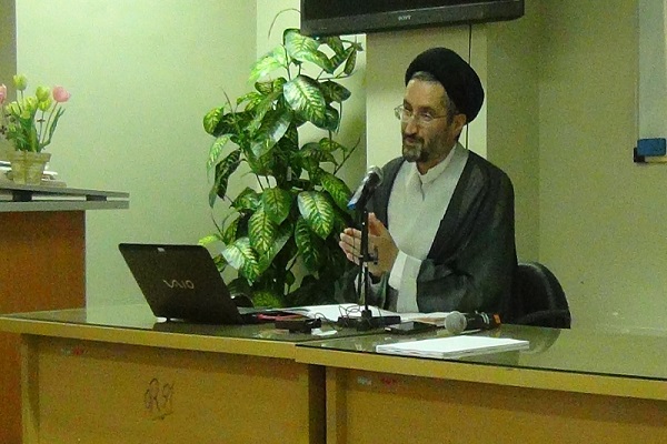تئاتر؛ بهترین زبان گویا در انتقال ارزشهای معنوی تئاتر؛ بهترین زبان گویا در انتقال ارزشهای معنوی