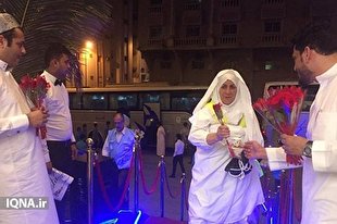 فیلم/ استقبال از کاروان زائران مازنی در مکه مکرمه