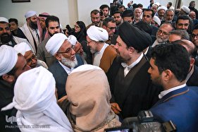 ادای احترام مهمانان سی و سومین کنفرانس وحدت اسلامی به مقام والای امام راحل