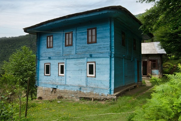 مسجد «جگلیدزه بی» در گرجستان و چالش حفظ معماری سنتی و معاصر + عکس