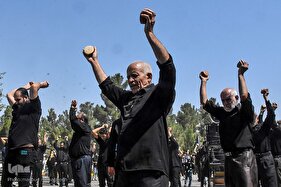 حسینیه ایران؛ آیین سنگ زنی و نخل‌گردانی در سمنان