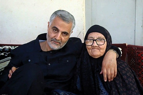 شهید سلیمانی اسوه یک مسلمان اصیل و واقعی است