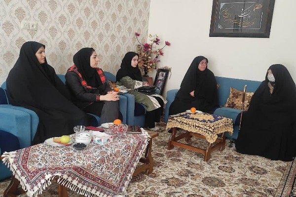 تجلیل از دانشجوی شهید سید مصیب لنگری در قالب طرح ملی یادیار تجلیل از دانشجوی شهید سید مصیب لنگری در قالب طرح ملی یادیار