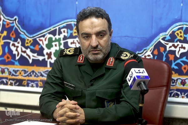 خدمت به زوار حسینی در قرارگاه اربعین جهادی‌ها