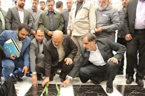 ادای احترام وزیر کشور به مقام شامخ شهدا در بجنورد