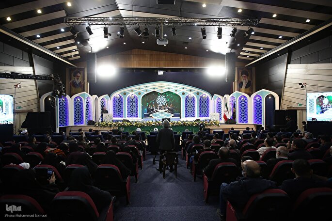 رقابت 14 مؤذن در نوبت صبح دومین روز مسابقات سراسری قرآن