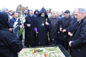 ادای احترام مسئولان آذربایجان‌‌شرقی به شهدای ارامنه + عکس