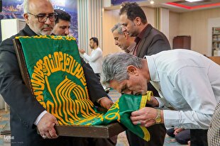 کاروان زیر سایه خورشید در شیراز