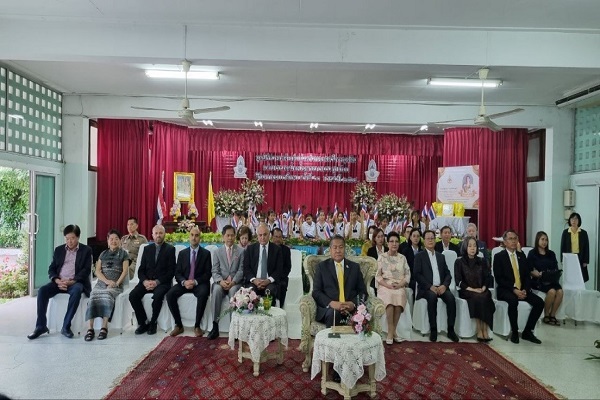 اعطای بورسیه تحصیلی به دانش‌آموزان بنیاد زنان مسلمان تایلند