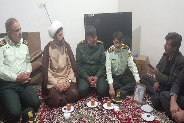 حضور مسئولان خراسان شمالی در منزل «پارسا سوزنی»