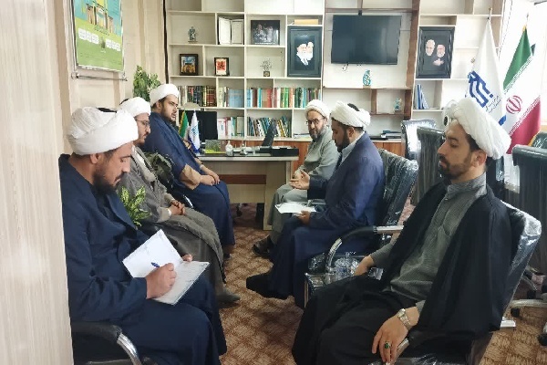 نشست گردهمایی منطقه‌ای ائمه جماعات و روحانیون شیروان و فاروج