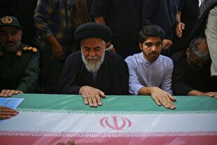 پیکر سردار شهید اسماعیل شاکری در مسجد جمکران آرام گرفت + عکس