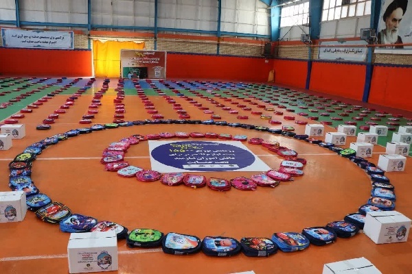 توزیع ۱۵۵۰۰ بسته لوازم‌التحریر میان دانش آموزان نیازمند خراسان‌شمالی