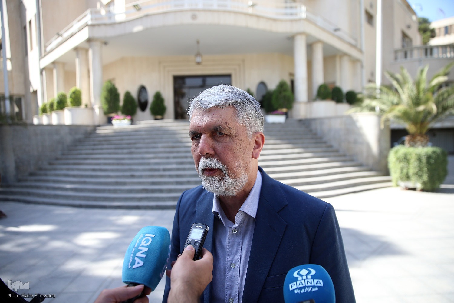 پاسخ وزیر ارشاد به حاشیه‌ها پیرامون یکی از بازیگران مطرح سینما