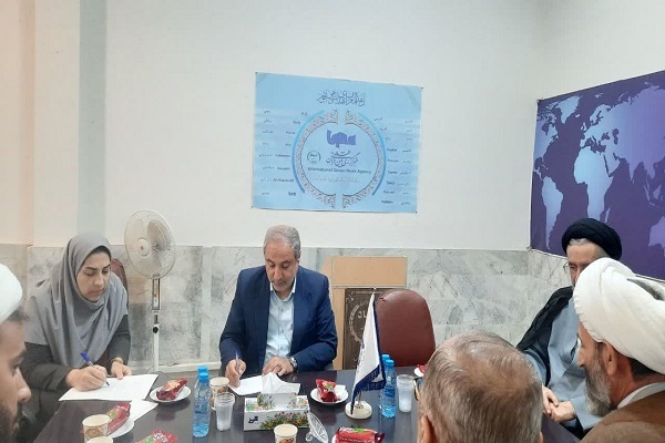 نشست توسعه فعالییتهای قرآنی در دانشگاه ها