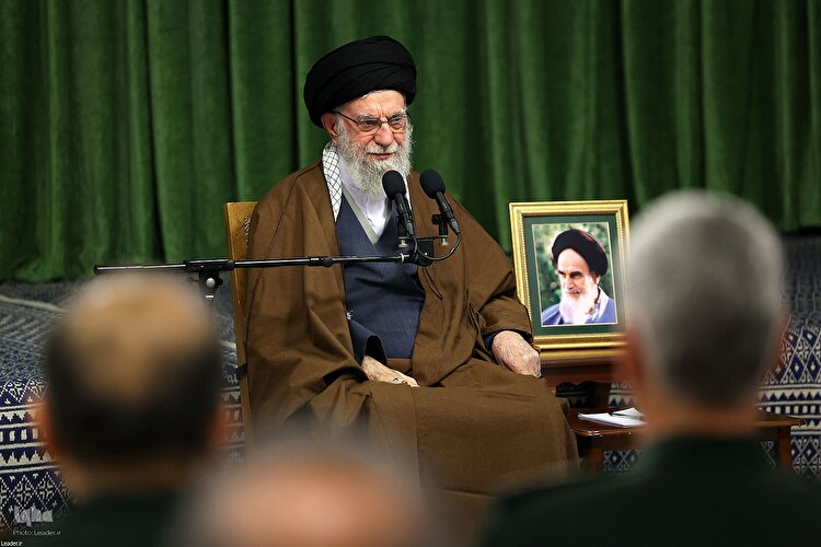 دیدار دست‌اندرکاران کنگره بزرگداشت ۵۵۸۰ شهید استان البرز با رهبر معظم انقلاب