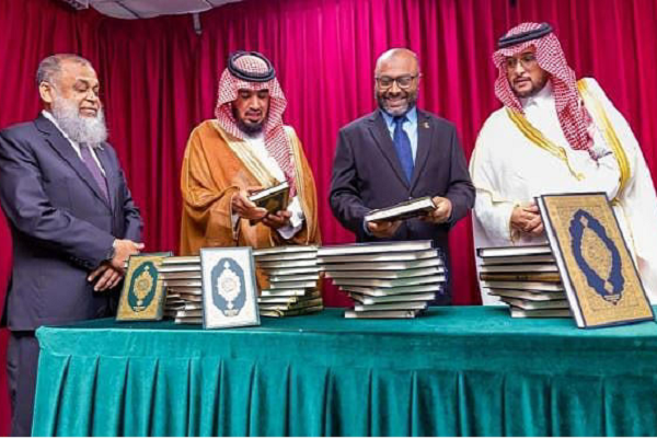 اهدای 25 هزار نسخه قرآن به مالدیو