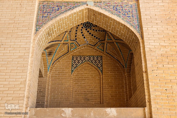 افراشته فیروزه‌ای؛ مسجد مشیر شیراز‎‎