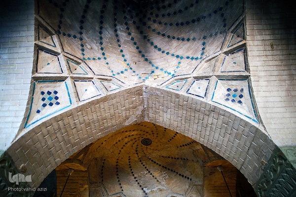 افراشته فیروزه‌ای؛ مسجد مشیر شیراز‎‎