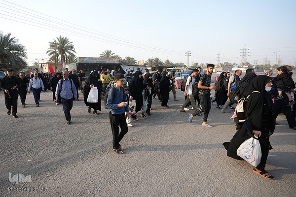 پیاده روی اربعین حسینی در منطقه طریق العلما و زرگه نجف به کربلا