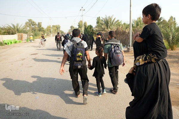 پیاده روی اربعین حسینی در منطقه طریق العلما و زرگه نجف به کربلا