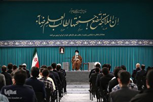 Un groupe d'étudiants iraniens reçus par le guide suprême de la révolution
