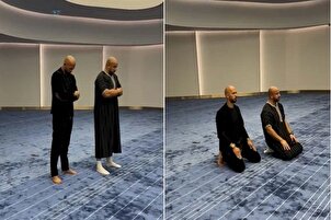 Quand Andrew Tate fait la prière à la mosquée
