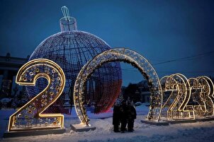 Les lumières de Noël brillent à travers le monde
