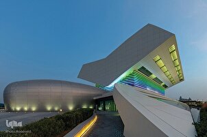 Dubaï : une bibliothèque en forme du Coran