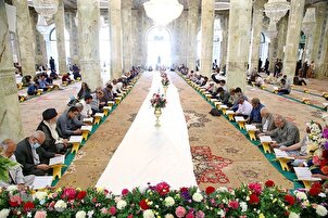 Des réunions coraniques quotidiennes sont organisées à la grande mosquée de Qom