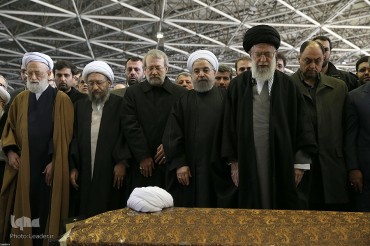 Scomparsa Rafsanjani:Guida Suprema celebra preghiera al funerale