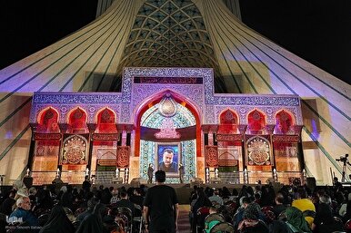 «Муҳаррамшаҳр» — Рўзаи васеъ дар оғўши озодӣ