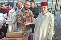 Fas’taki El Aruvi Havaalanı’na gelen yolculara Kur’an-ı Kerim hediye edildi