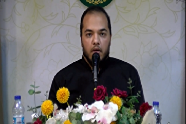 阿米尔·侯赛因·拉赫马提诵读《古兰经》 + 视频
